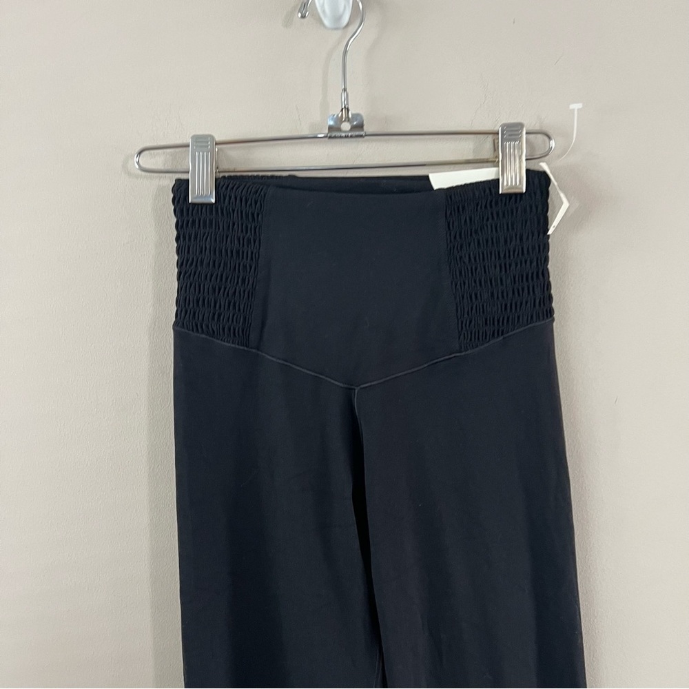 Aerie Real me 7/8 smocked leggings Ladies size small black - Picture 3 of 9